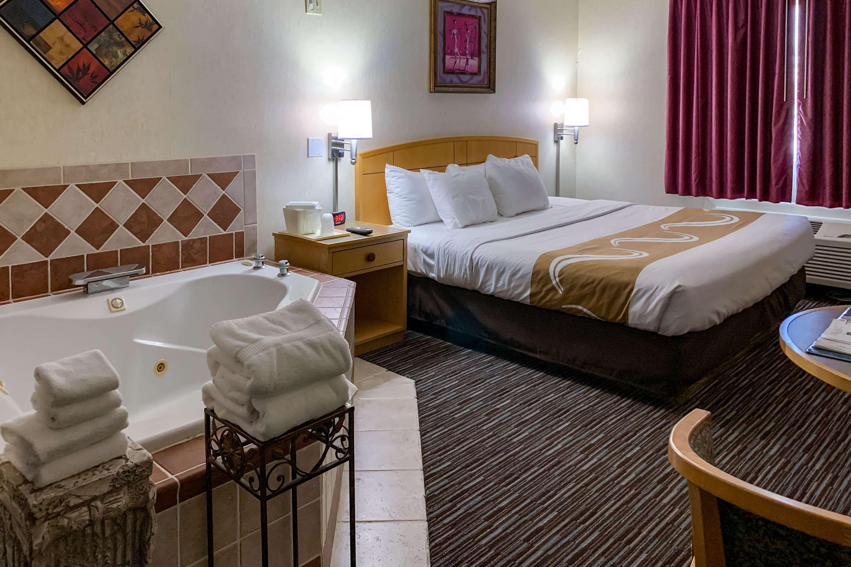 Inn Quality Near Toms River Corporate Park Manchester Township